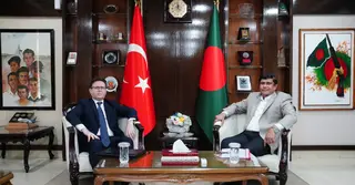 প্রধানমন্ত্রীর প্রতিরক্ষা উপদেষ্টার সঙ্গে তুরস্কের রাষ্ট্রদূতের সাক্ষাৎ